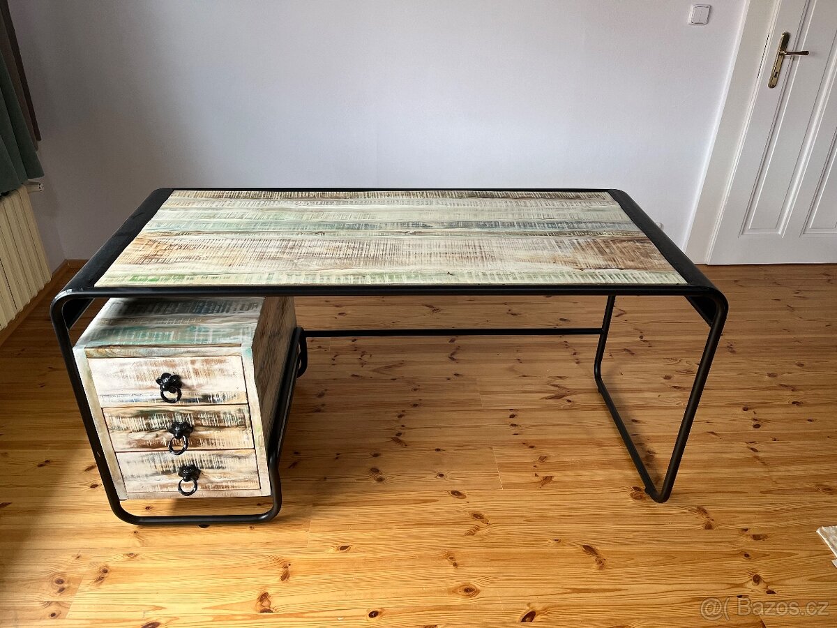 Krásný psací stůl z kovu a mangového dřeva