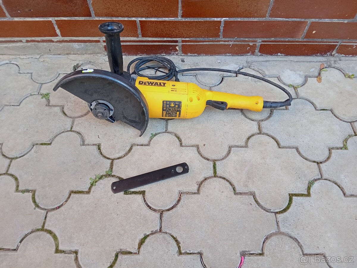 DeWALT DWE490 Úhlová bruska, 6600 ot/min (2000W/230mm)