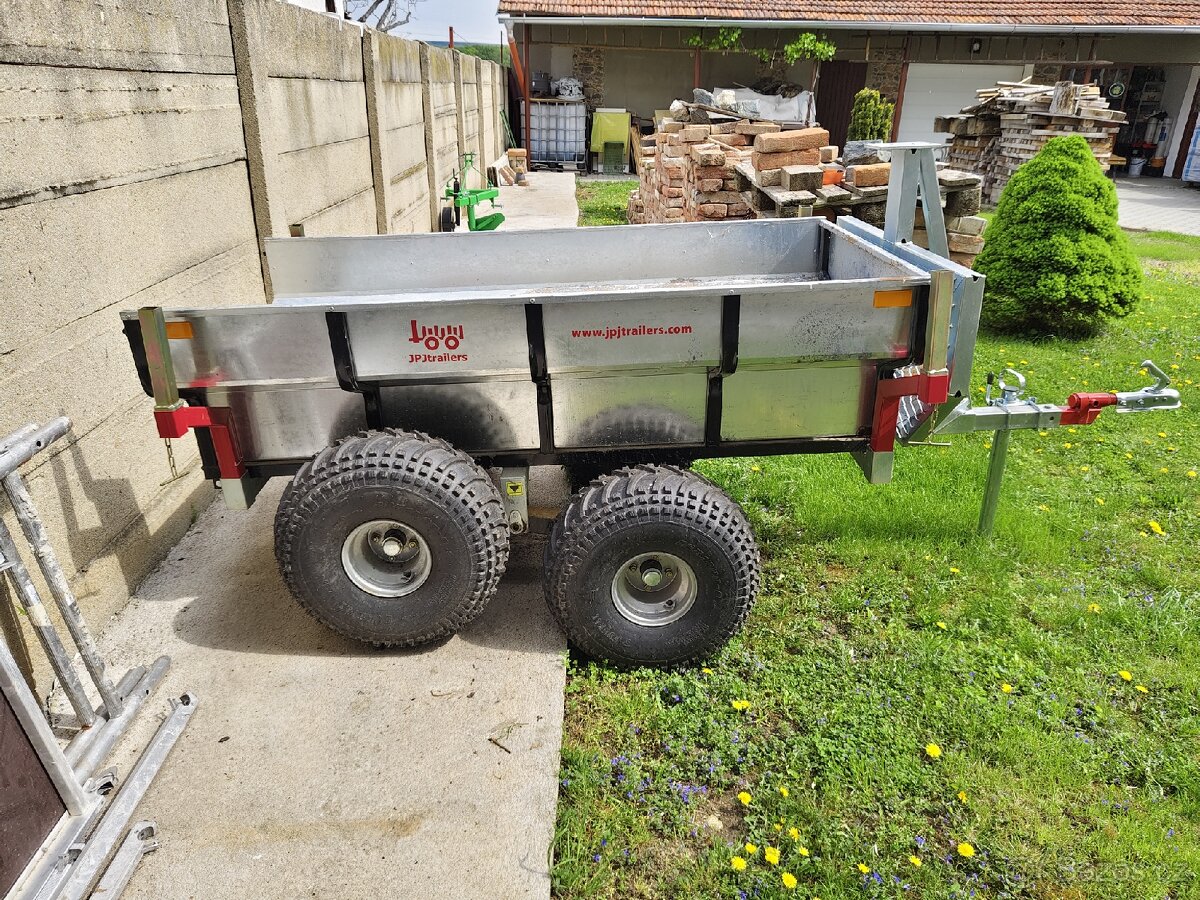 Vlek za malotraktor novy