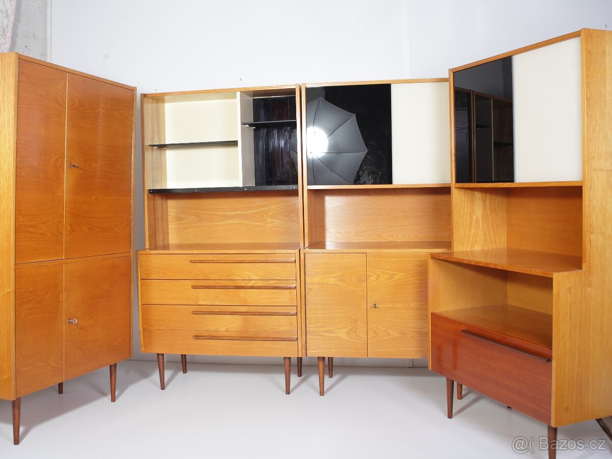 Retro Stěna UP Závody 1965 Renovace