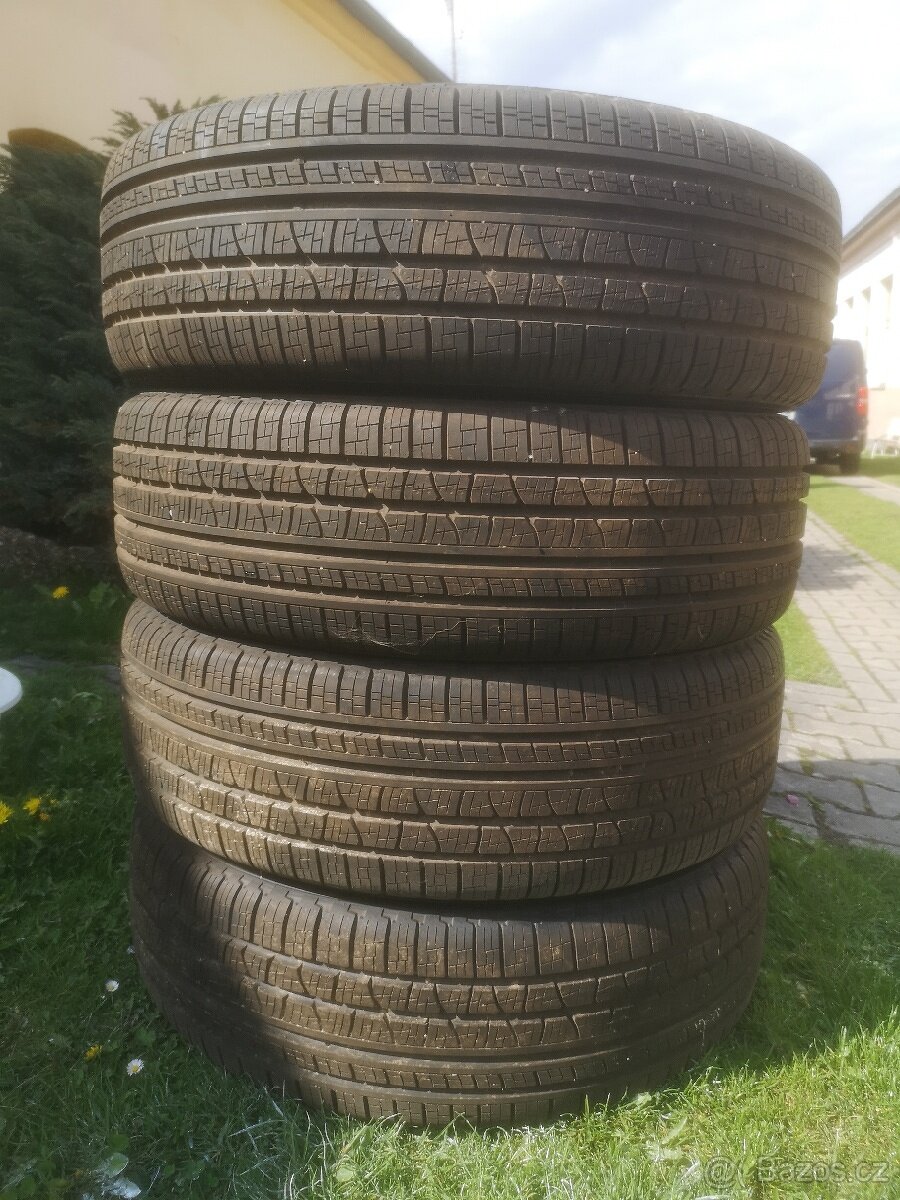 Range Rover Sport letní 235/65/19.