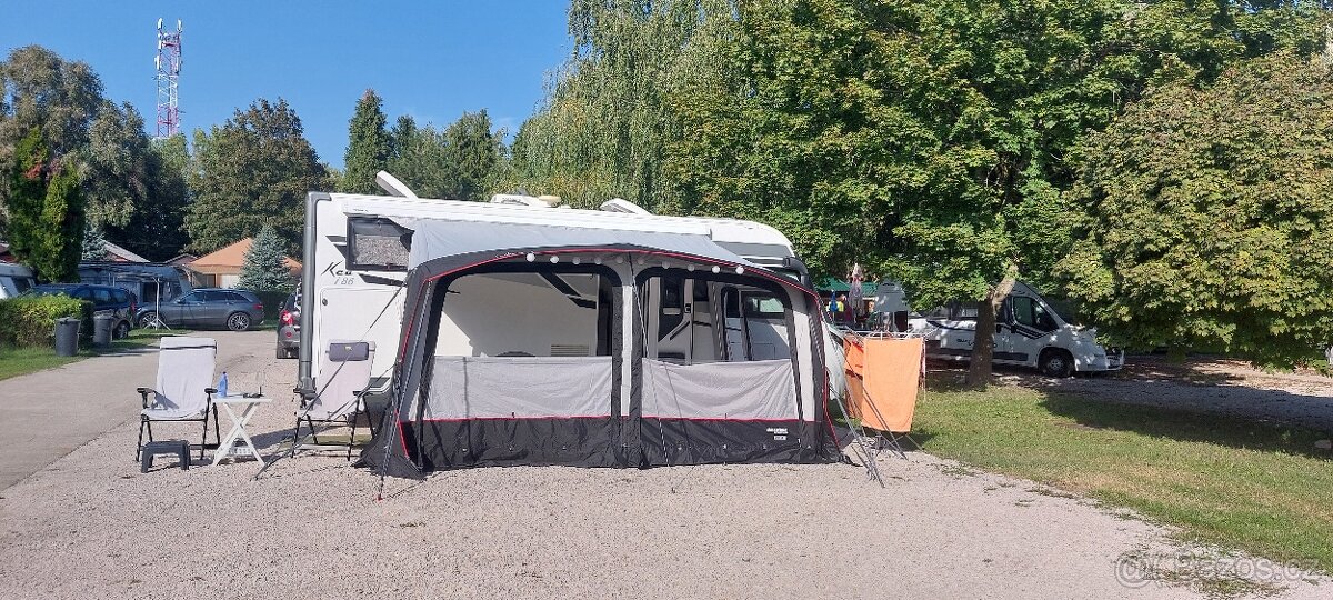 Nafukovaci před stan OMEGA 450