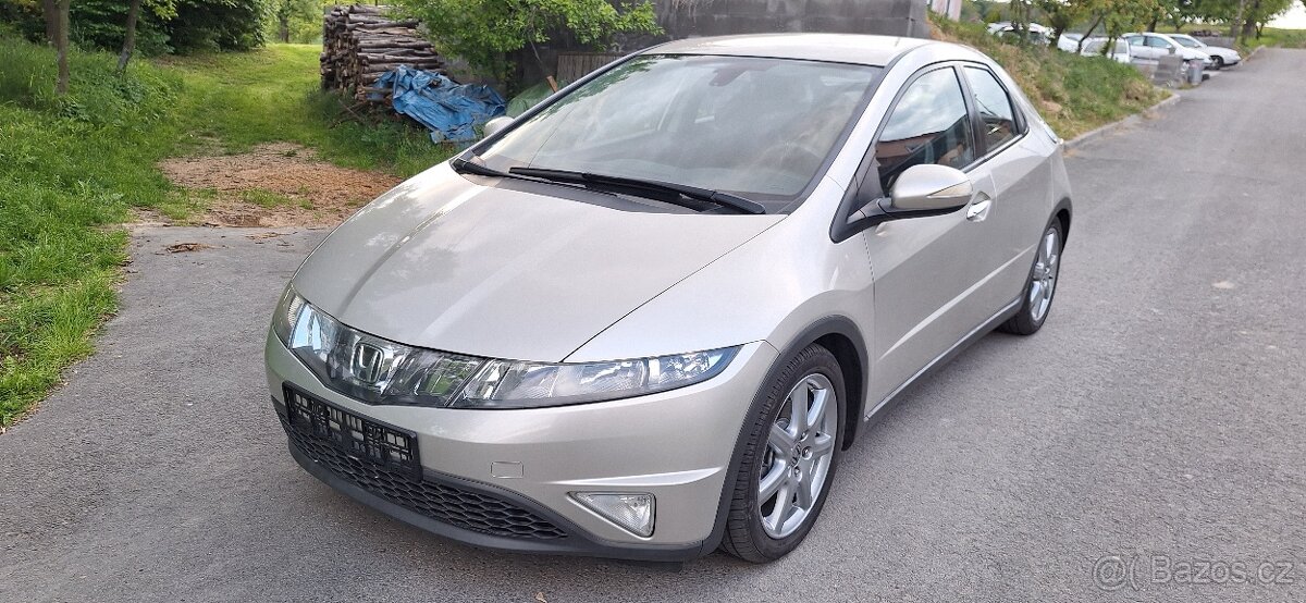 Honda Civic 1.8i Sport 6kvalt