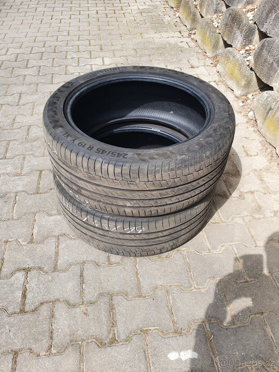 245/45 R 19 Y XL Continentál letní