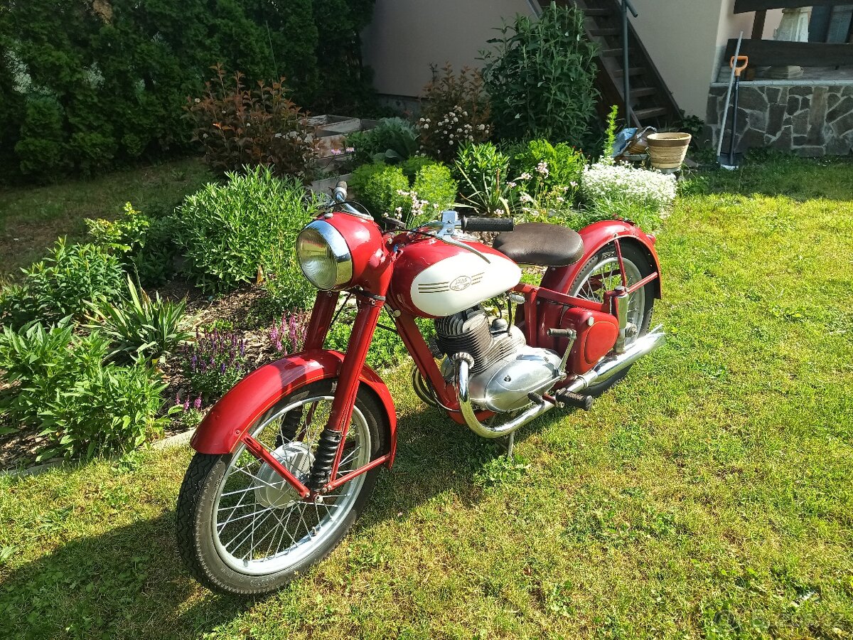 Jawa 250 perák 1952