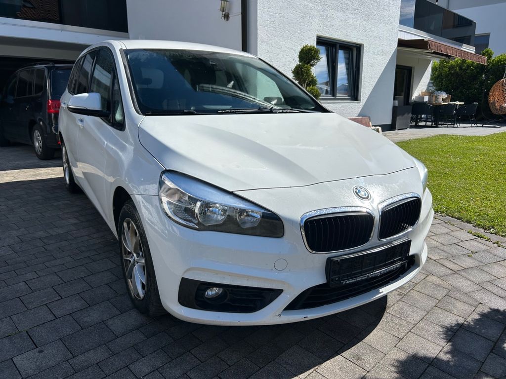 BMW 218d gran tourer advatage