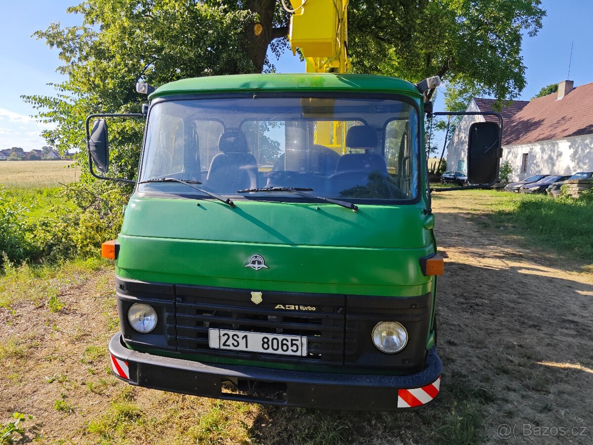 Montážní plošina Avia 31 turbo,15 m