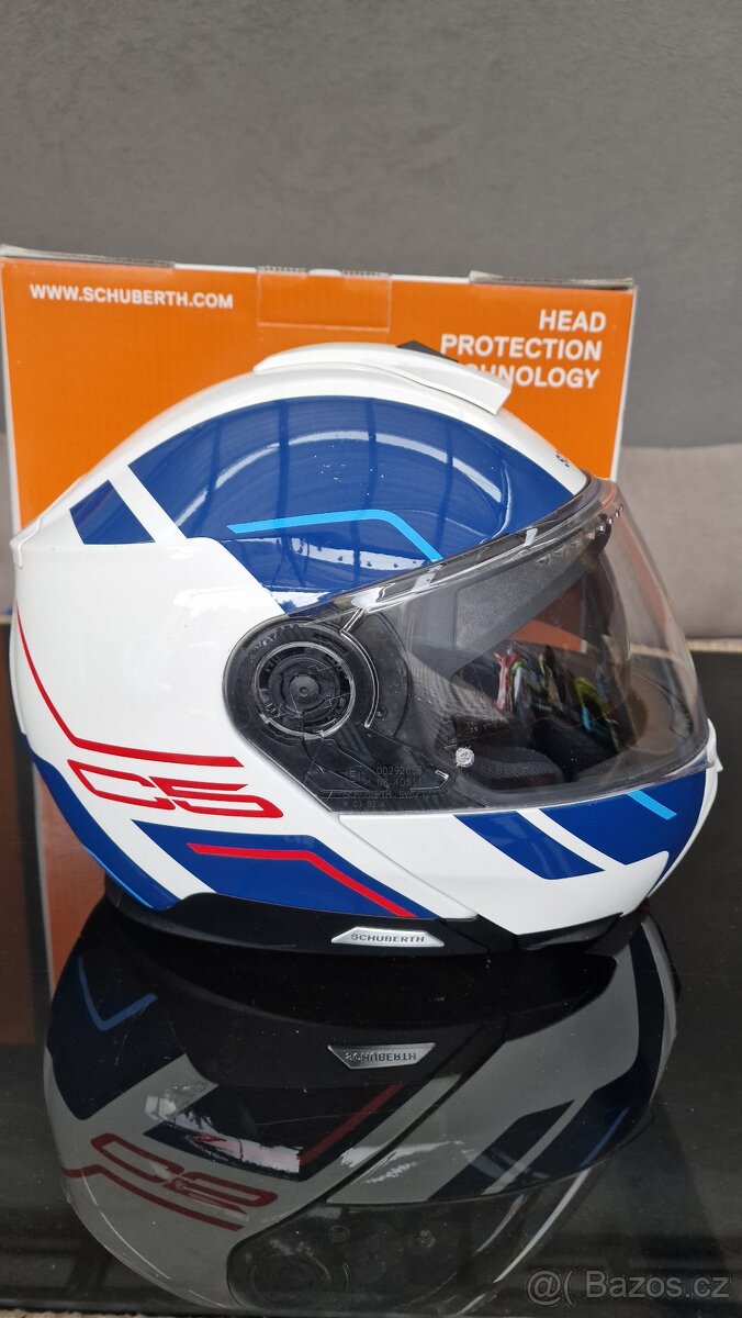 Schuberth C5