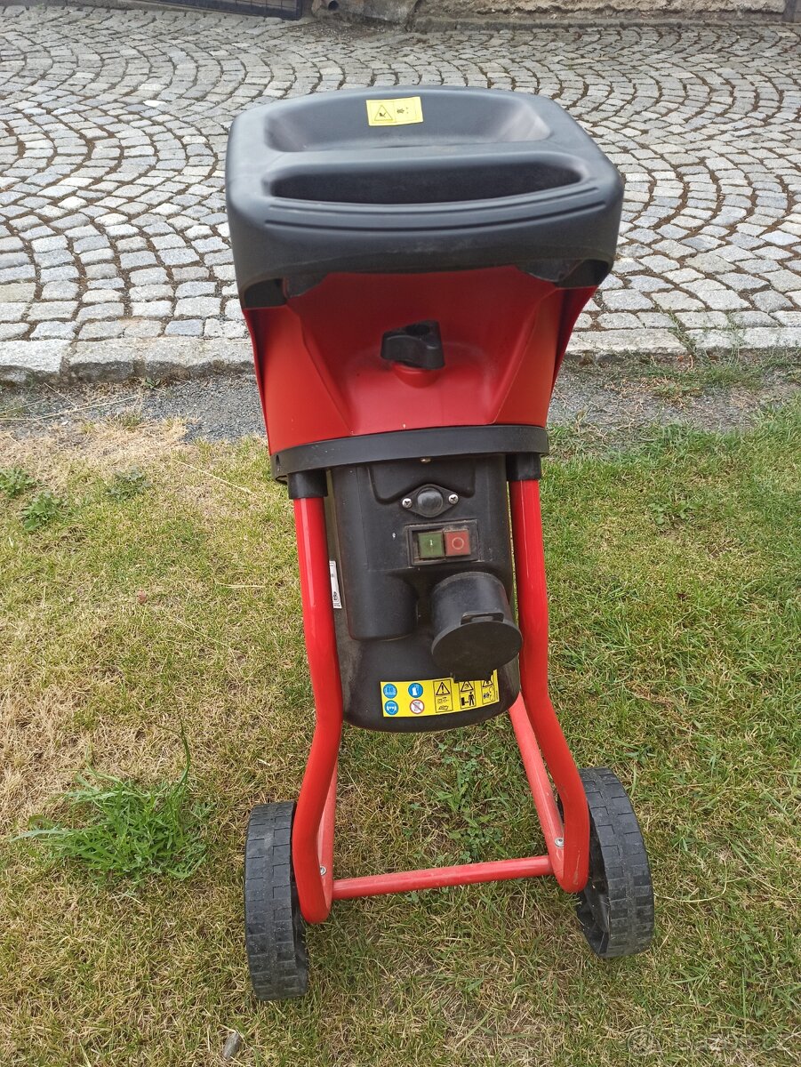 Zahradní drtič.