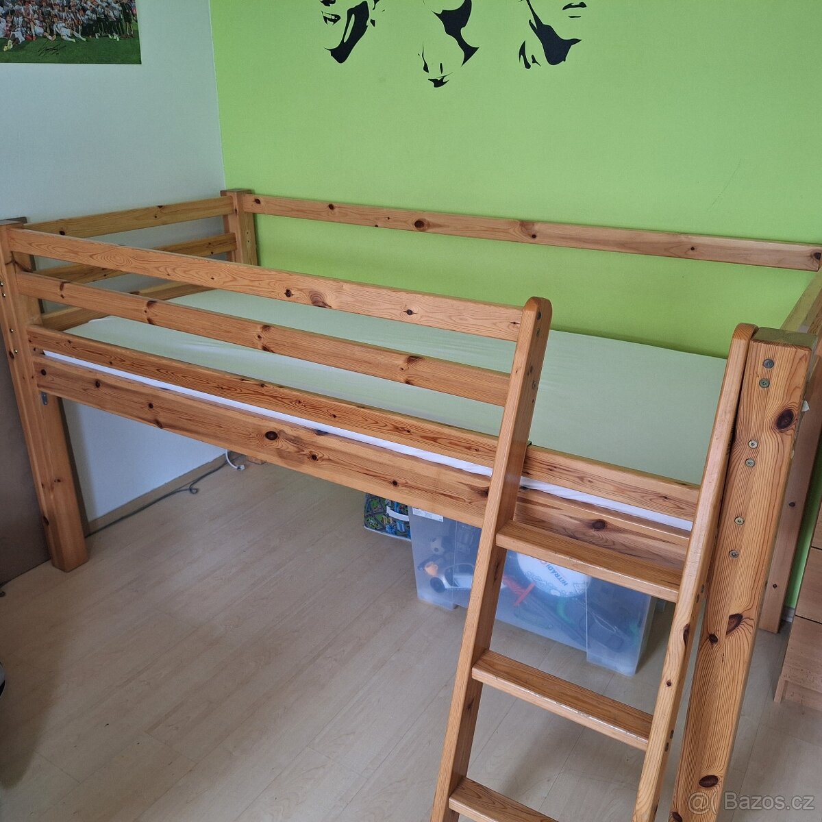 Patrová postel z masivu