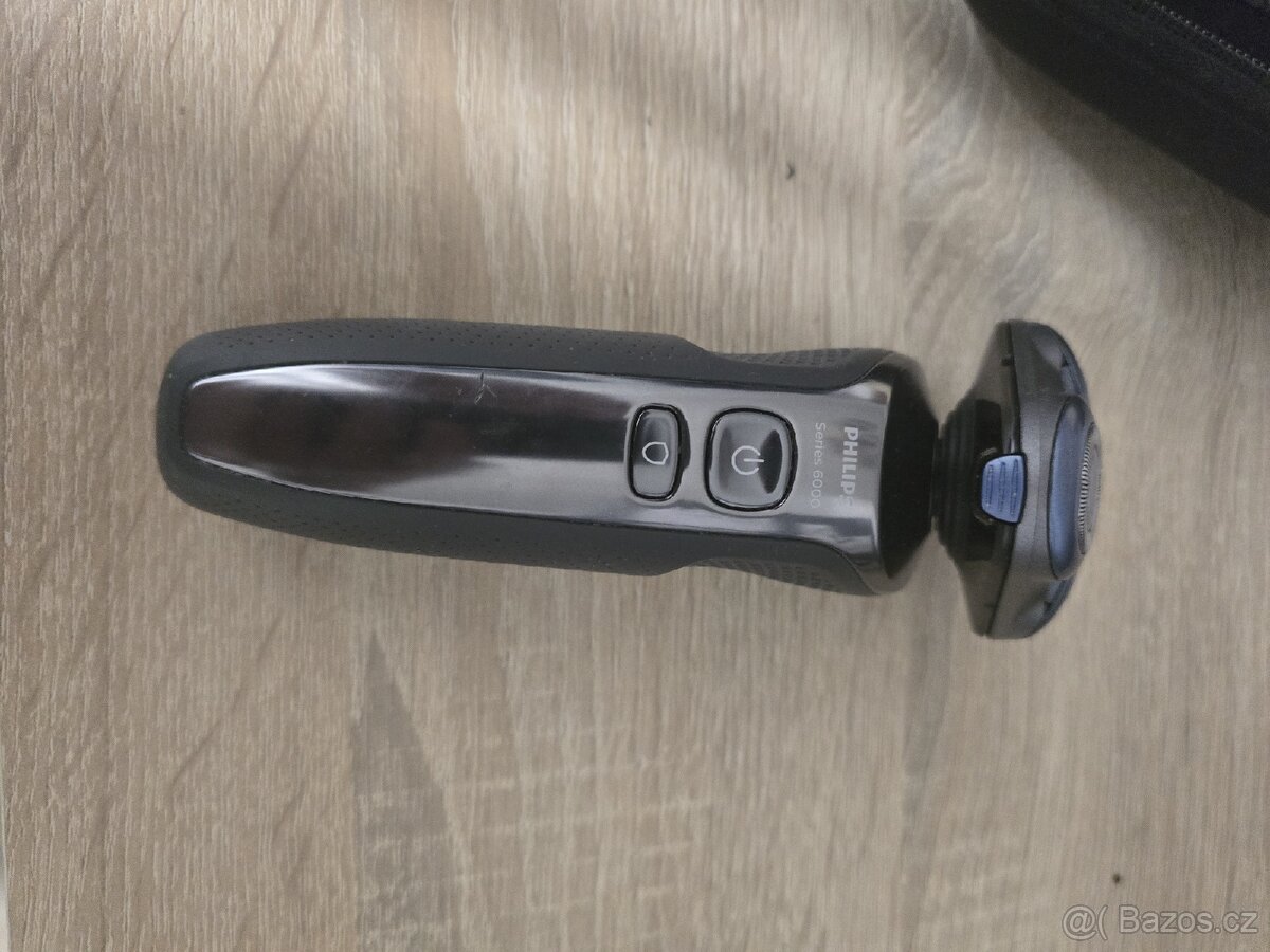 Aku holicí strojek Philips serie 6000