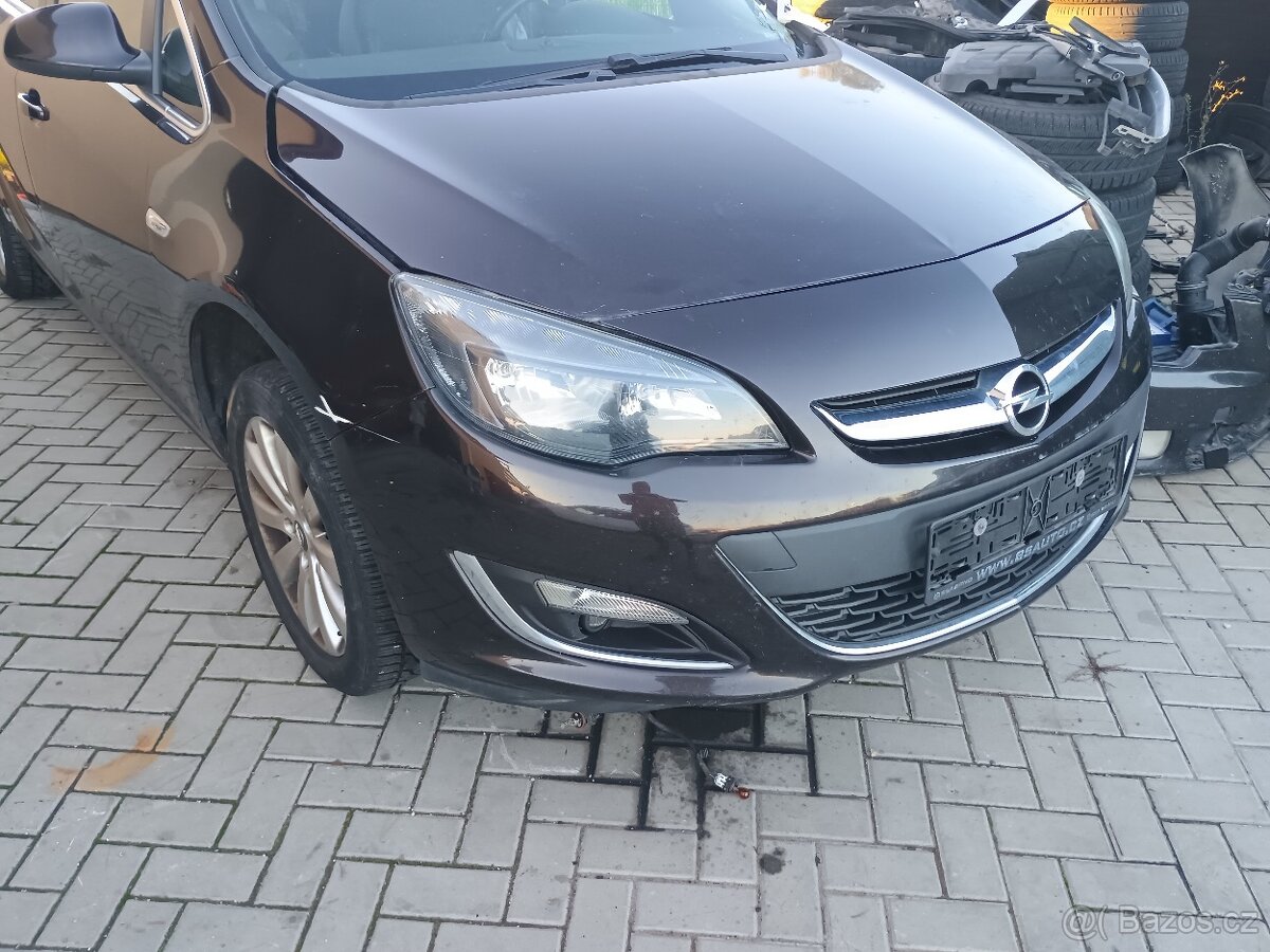 Prodám přední část Opel Astra J