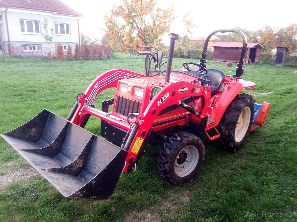 Japonský traktor , malotraktor , Hinomoto N209