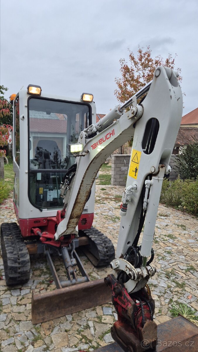 Minibagr Takeuchi TB216