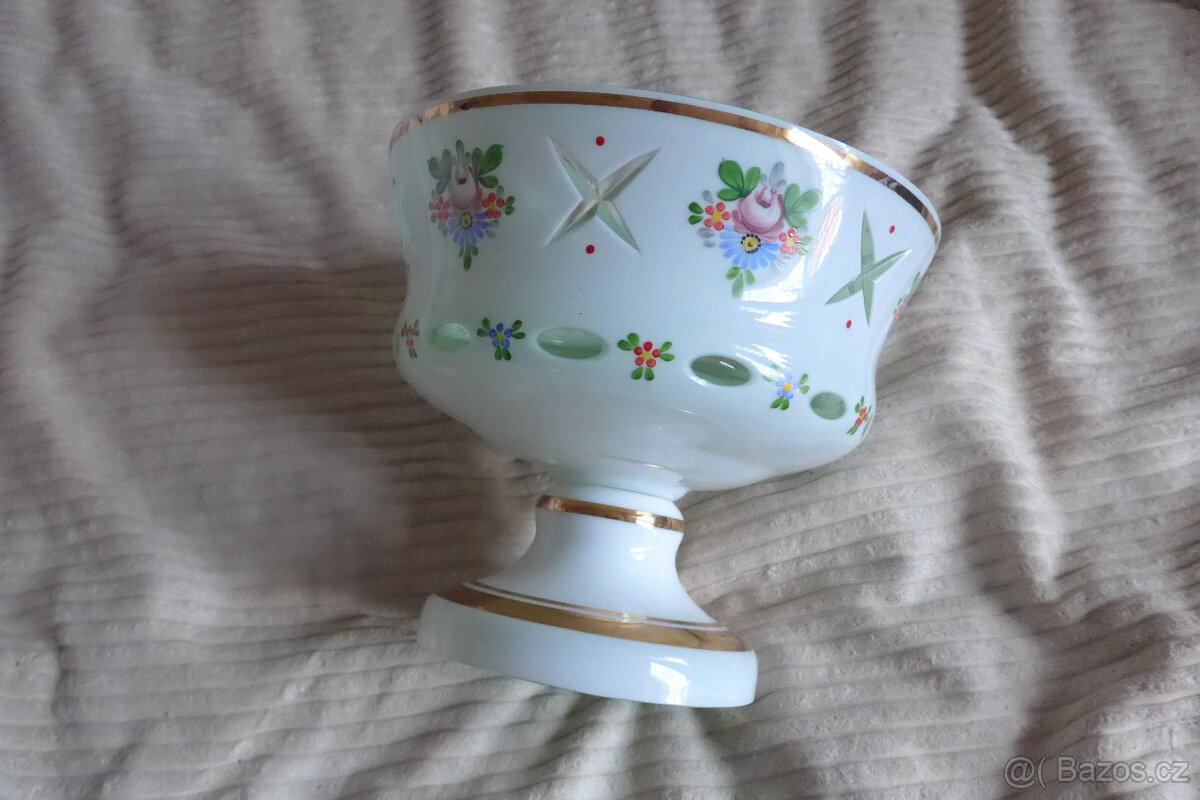 Skleněna Misa se Vzorem na Stopce