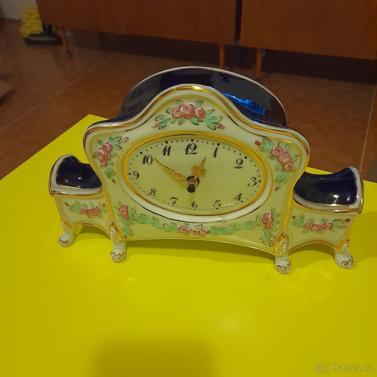 Empirové hodiny Komtesa Royal dux