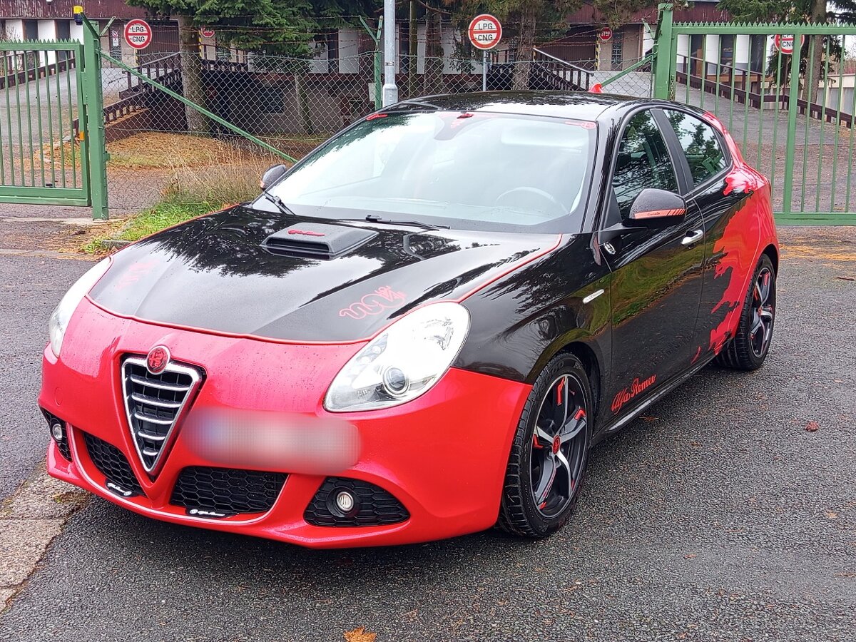 Alfa Romeo Giulietta 2.0 JTD 125 kW - rv 2012, nová TK 10/27