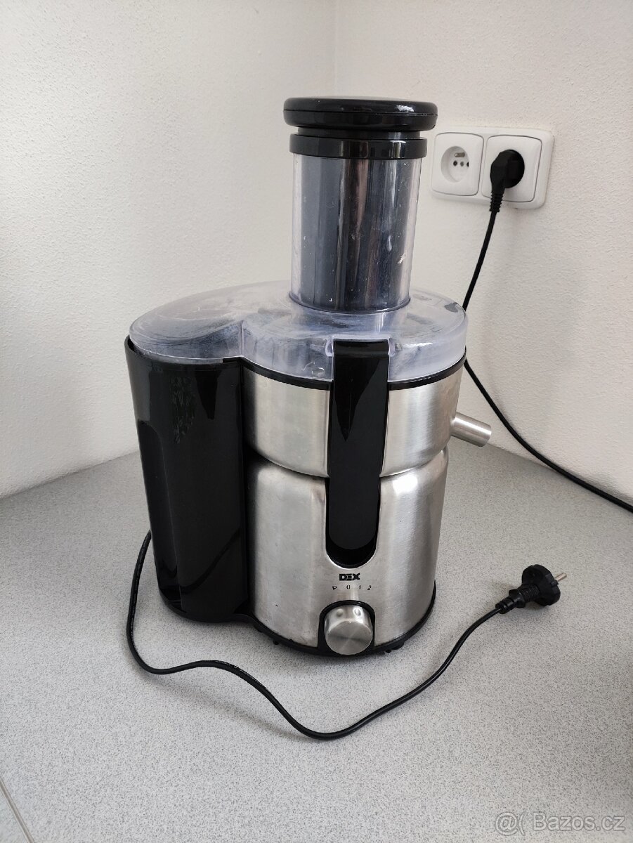 Odšťavňovač od značky DEX původem z Ukrajiny