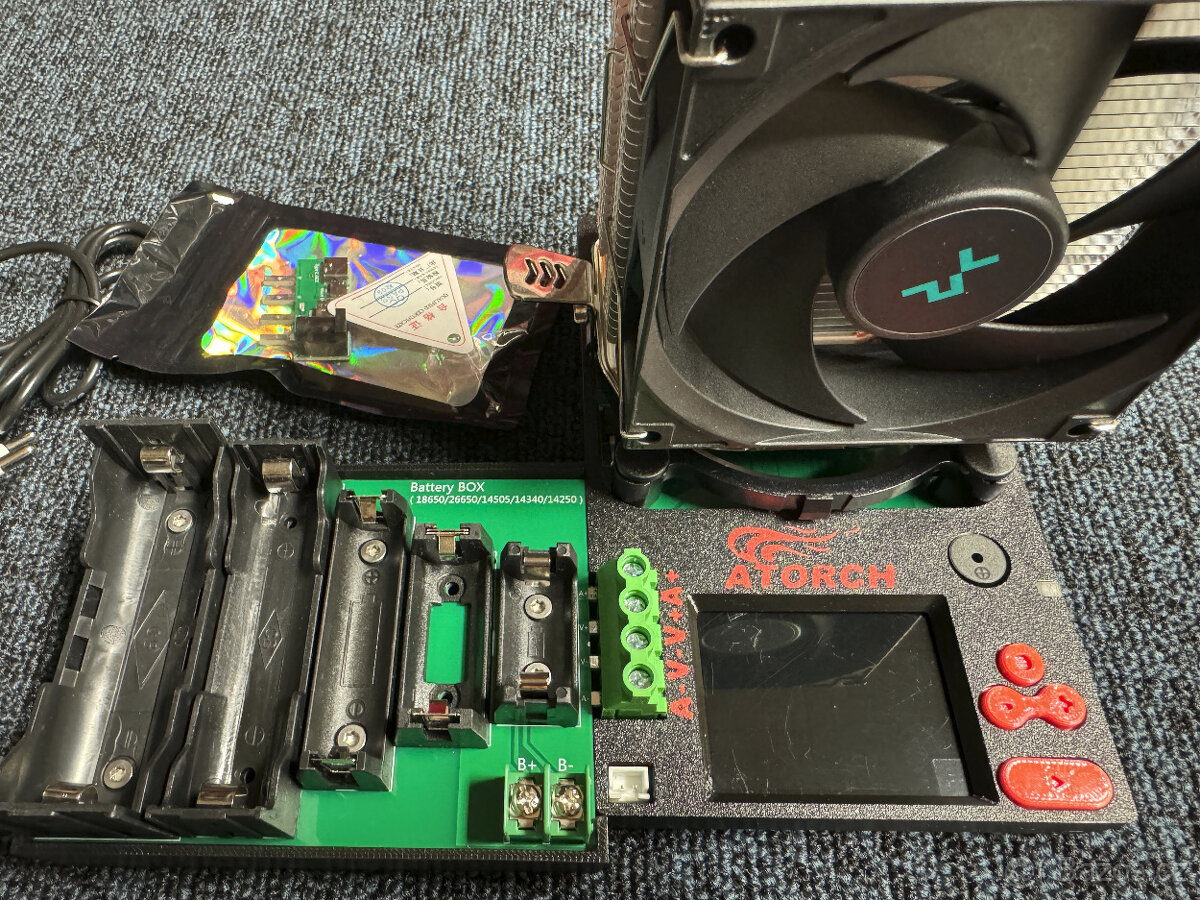 Elektronická zátěž kapacity aku DL24 180W 25A+ kryt