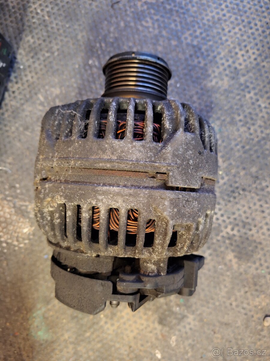 Alternátor Škoda Octavia 2,Passat B6