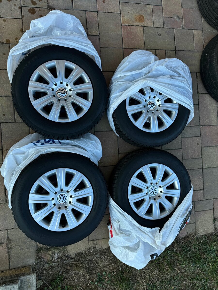 kola VW + zimní pneu Dunlop Sport 5 sada 215/65/R16