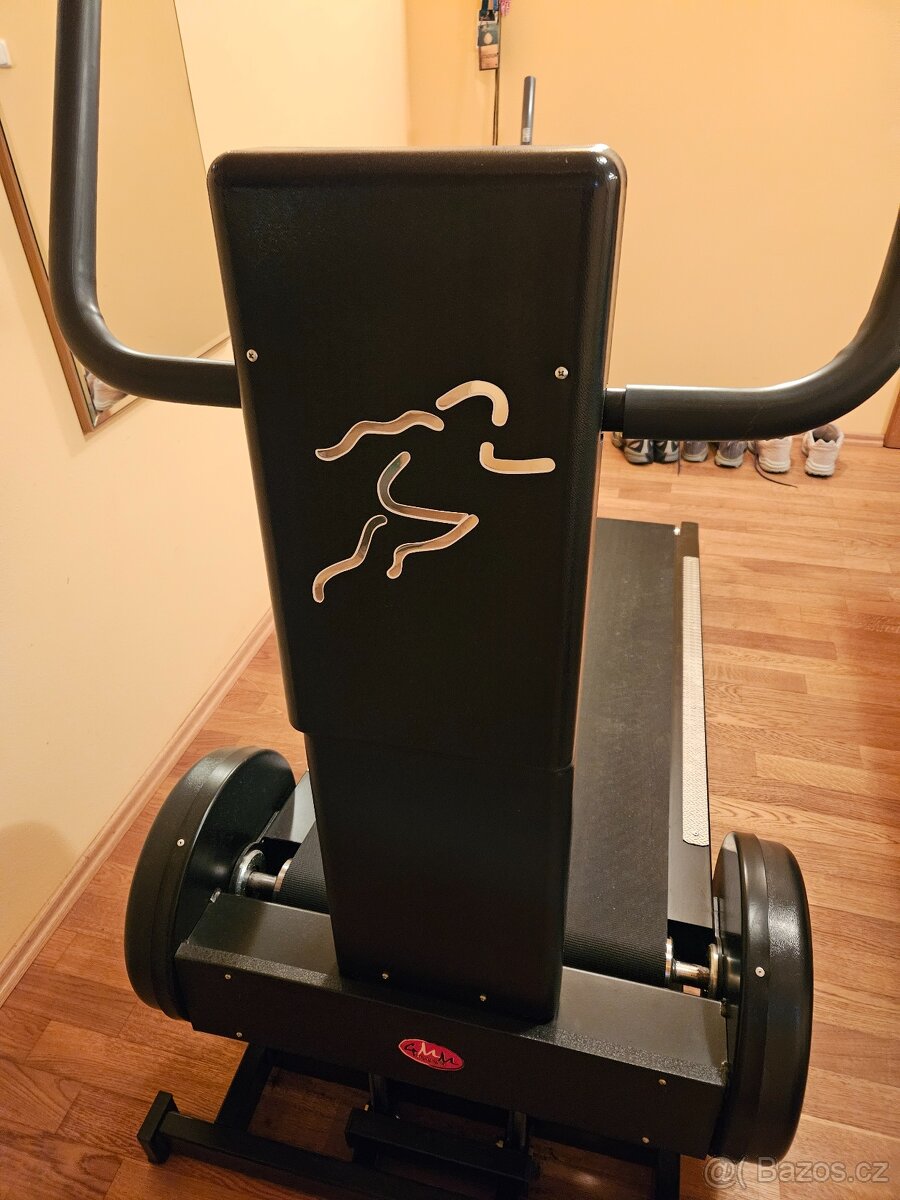 Běžecký pás MaxerRunner