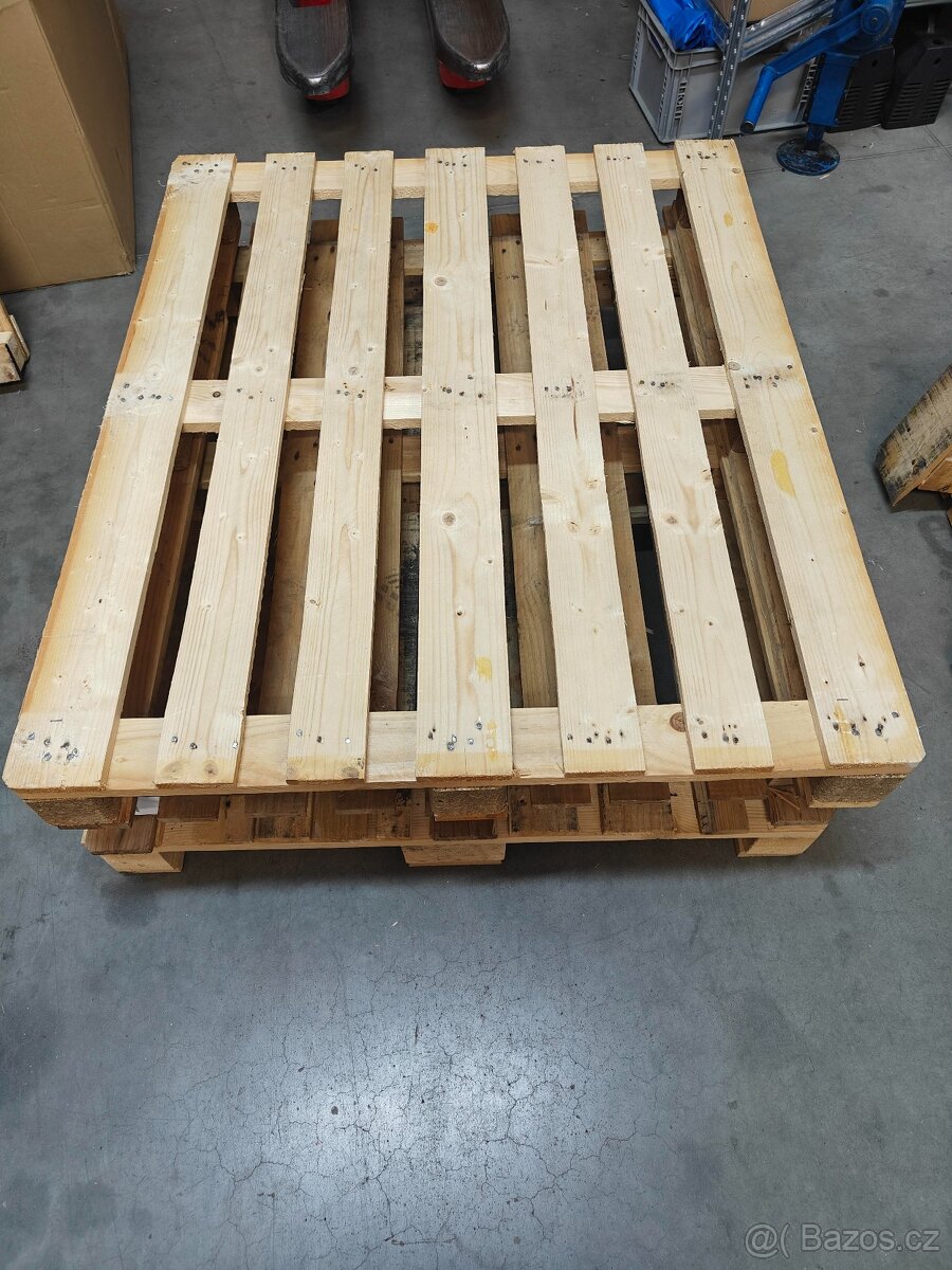 Dřevěná paleta