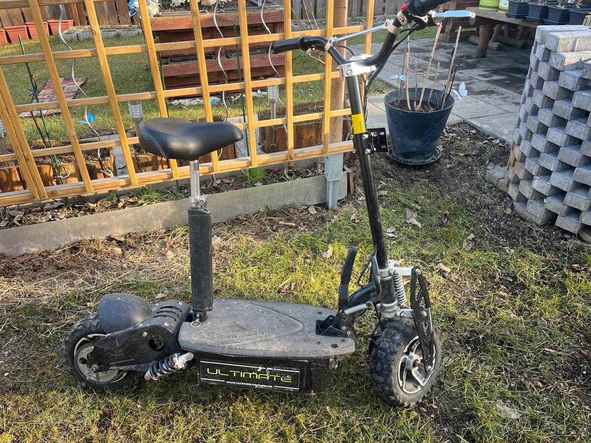 Elektro koloběžka ultimate.