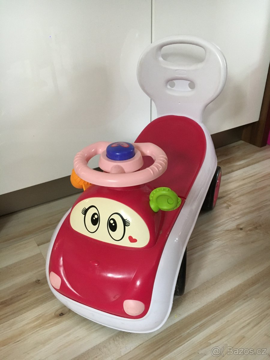 Odrážedlo, auto Chicco