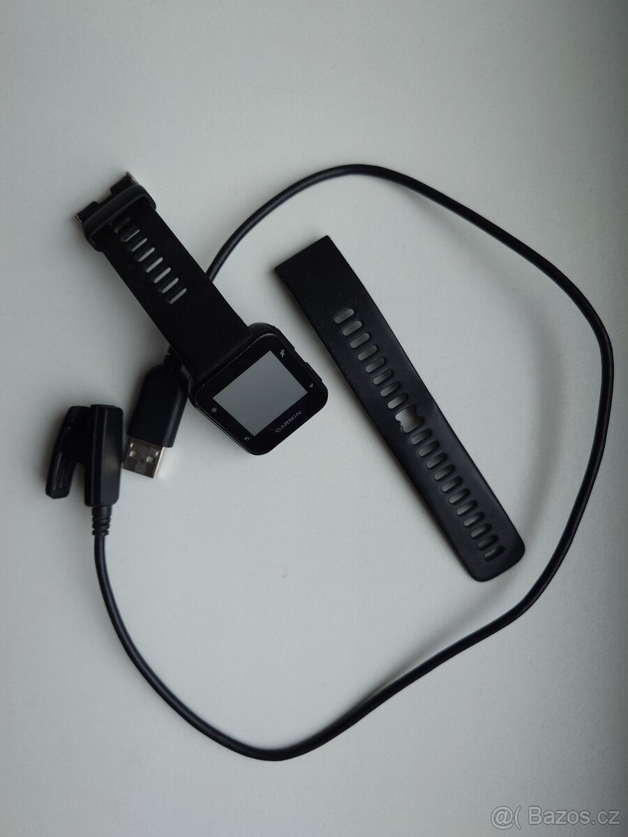 Garmin Forerunner 35 rozbitý úchyt