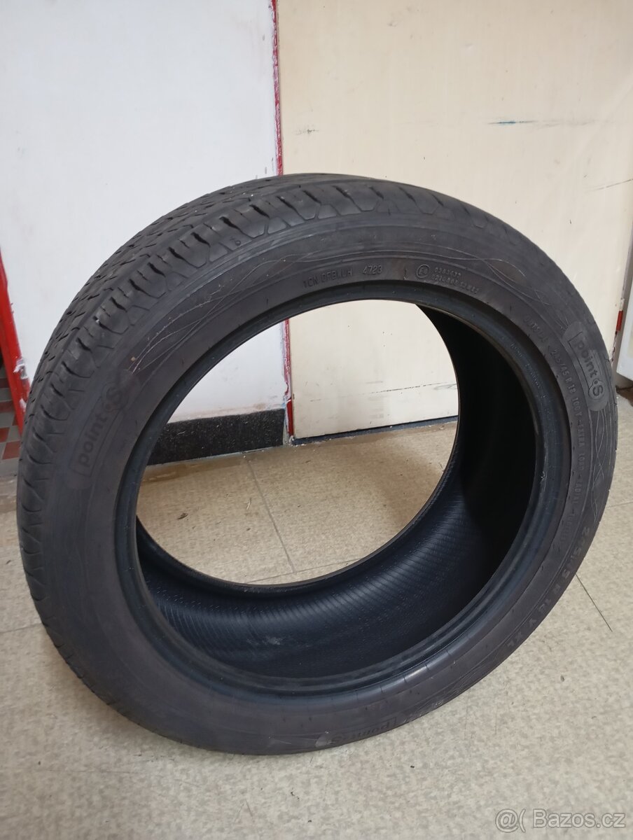 Pneu 245/45/r18 letní Point-s