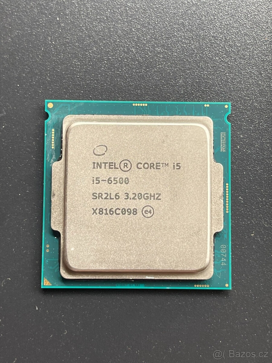 Procesor: Intel i5-6500