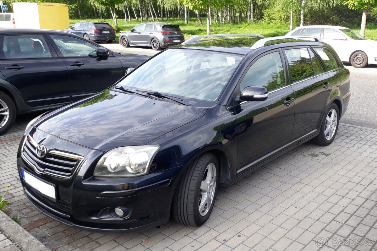 Prodám Toyota Avensis T25 FL kombi.