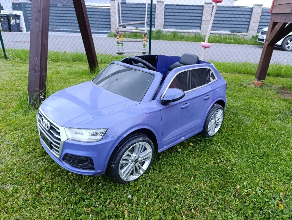Elektrické auto - Audi Q7