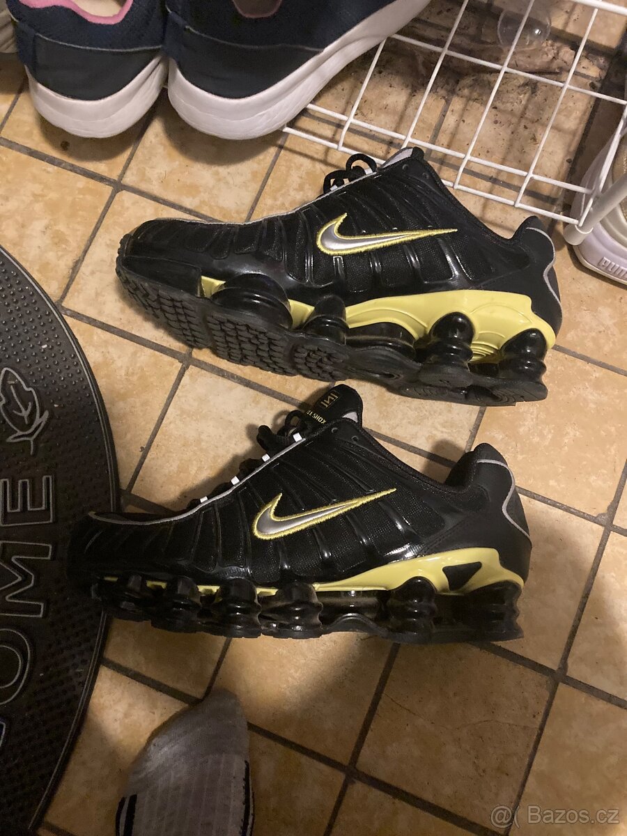 Nike shox