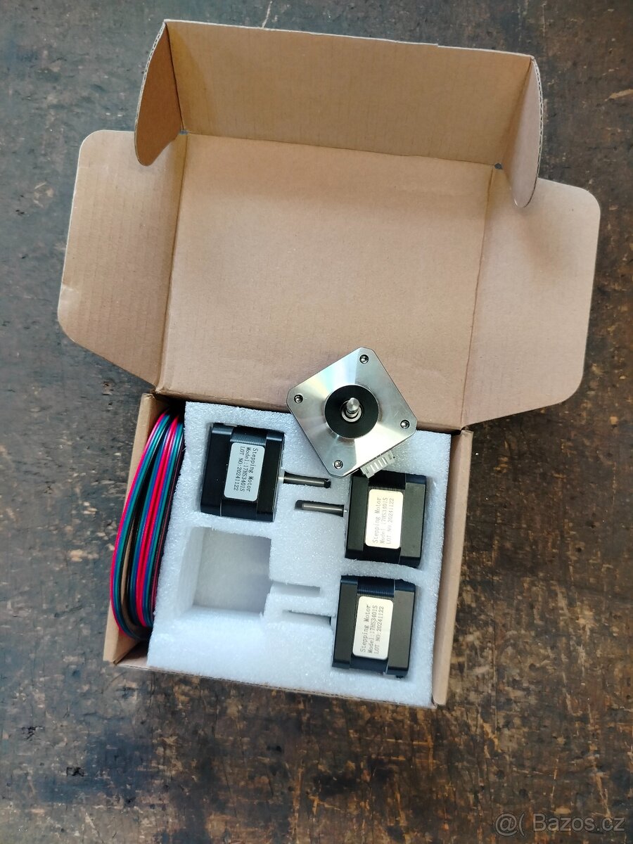 Krokový motor