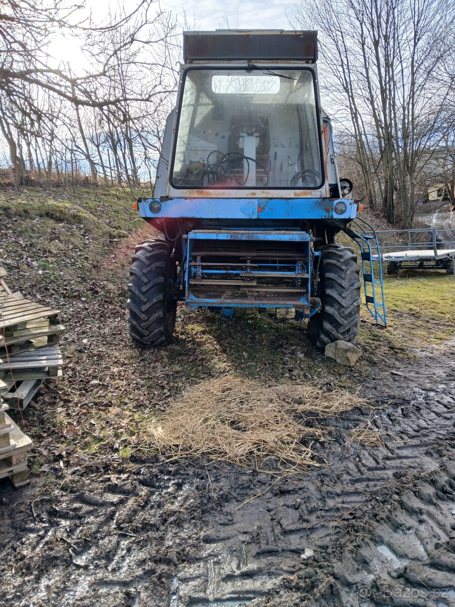 Prodám kombajn e 512