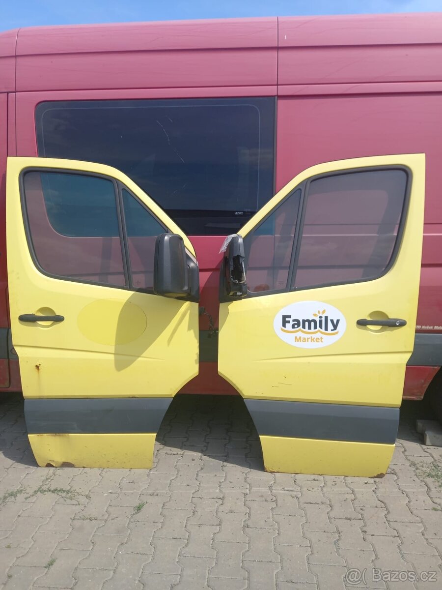 Dveře pravé a levé Sprinter 906