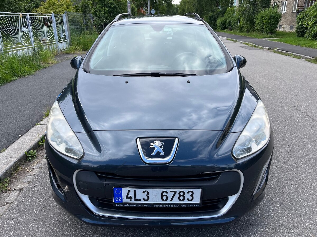 Peugeot 308 kombi 1.6 HDi 68kW facelift 10/2012