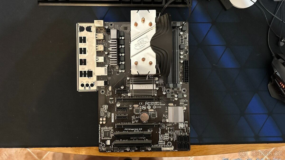 GIGABYTE GA-970A-DS3P + AMD FX-8300 (8C/8T)
