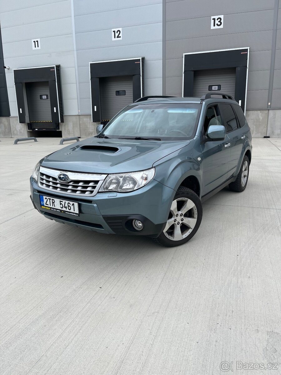 Subaru Forester 2.0D 108 kW – bez investic, 6 kvalt, vyhř. s
