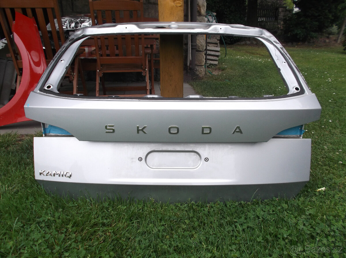 ŠKODA KAMIG BLATNÍK-5 A BOČNÍ DVEŘE-NÁRAZNÍKY
