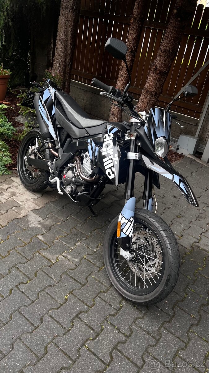 Aprilia sx 125 supermoto