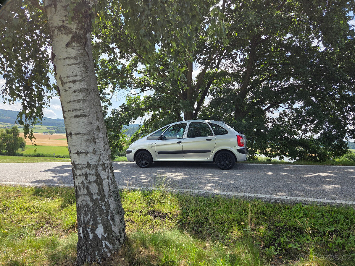 Citroen XARA PICASSO - Benzín 1.6 - stk 2027