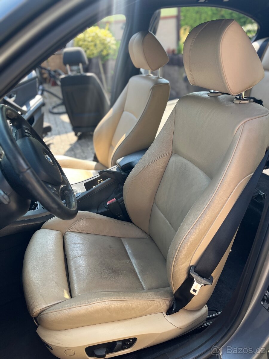 Bmw e90 kompletní interiér.