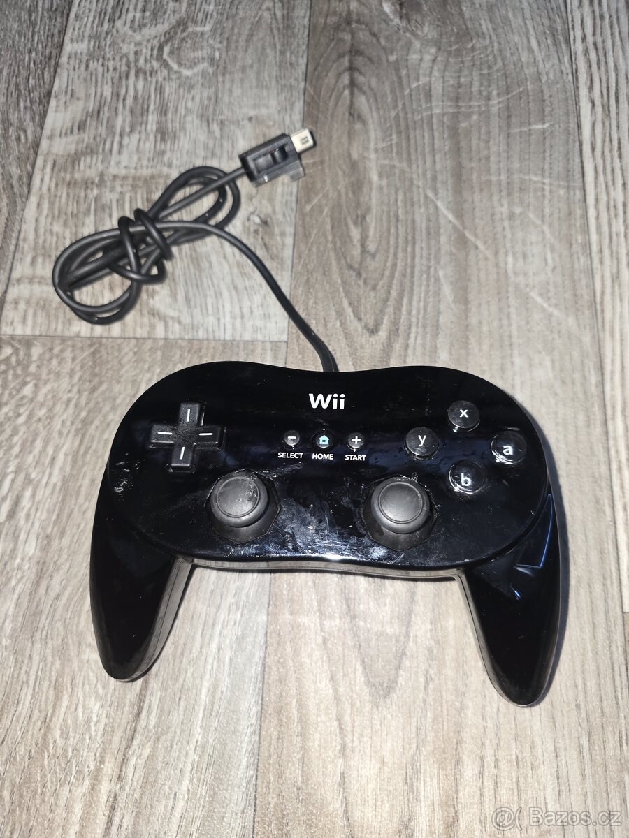 Oficiální ovladač Nintendo Wii Pro klasický černý RVL-005 OE
