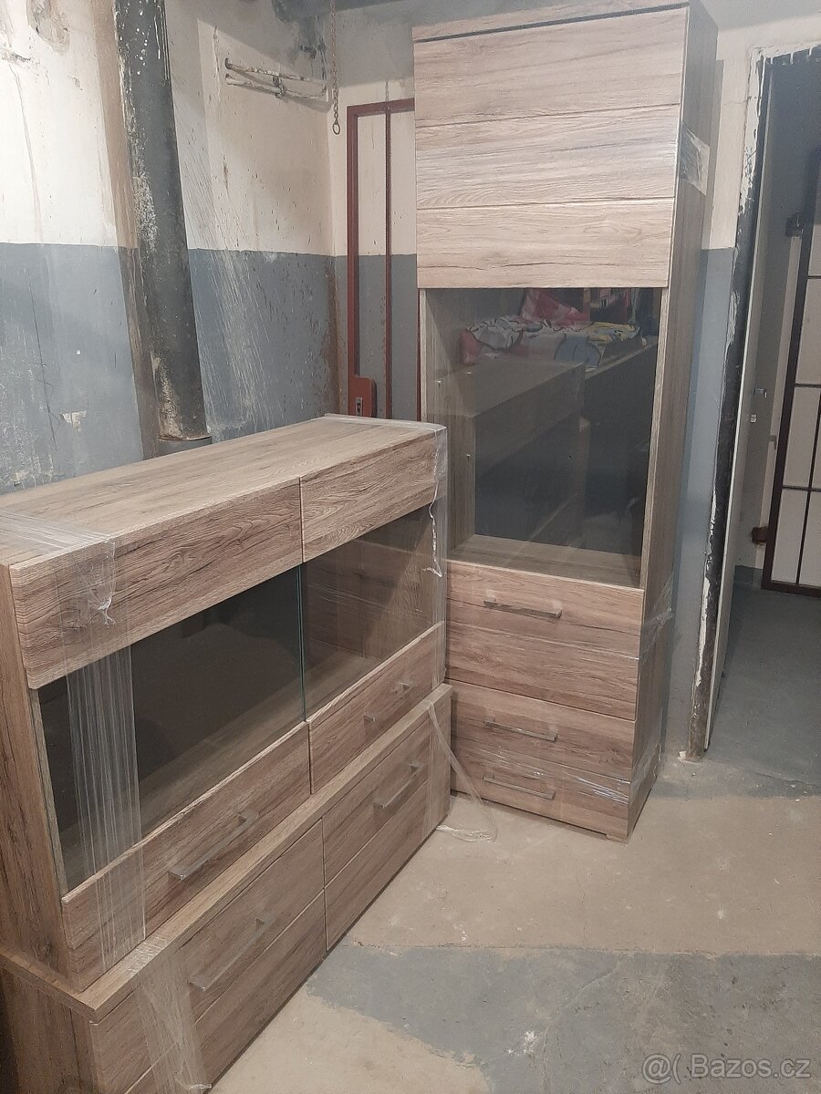komoda + závěsná skříňka + volně stojící skříňka