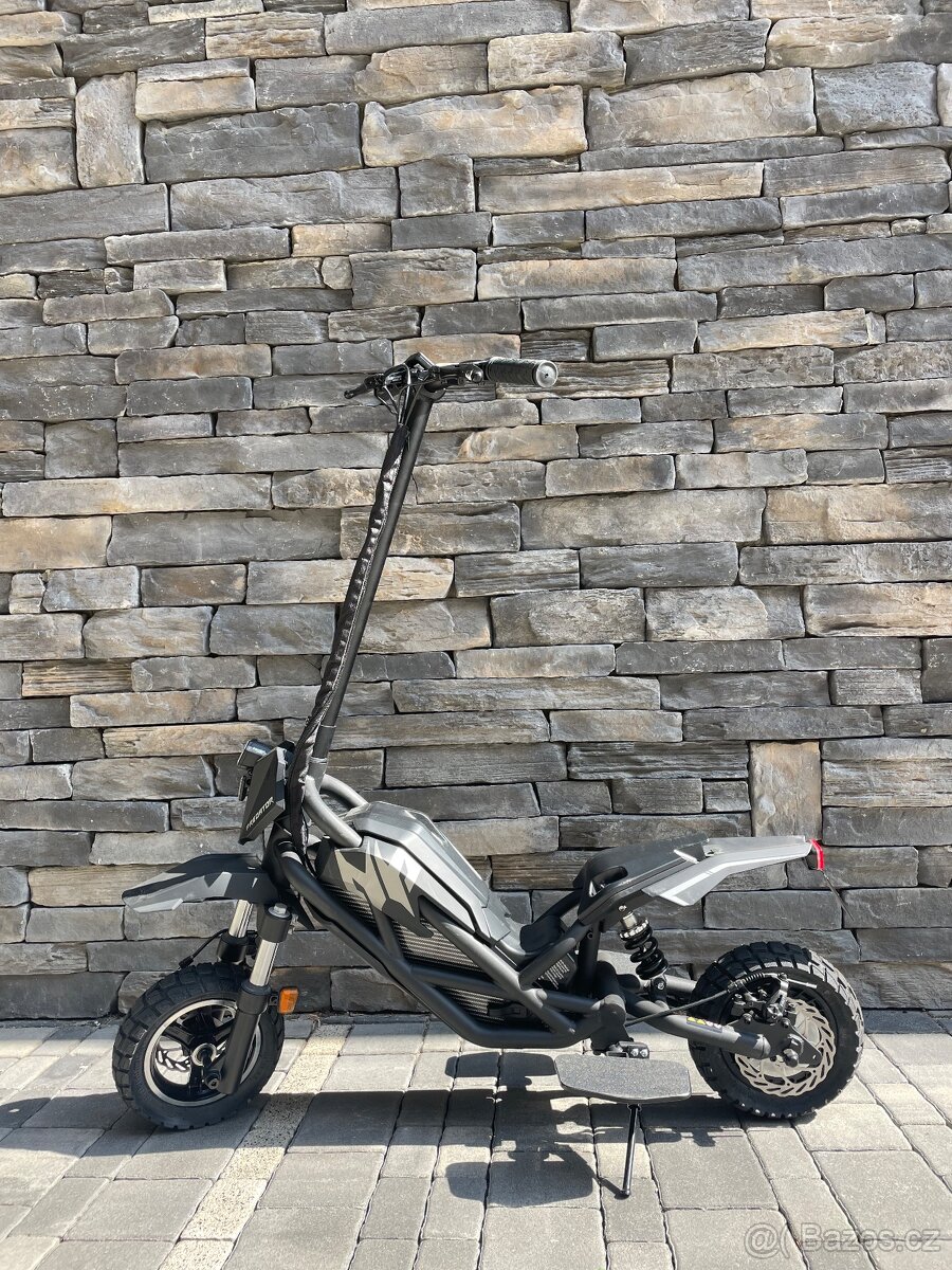 Elektrická koloběžka Acer Predator Extreme