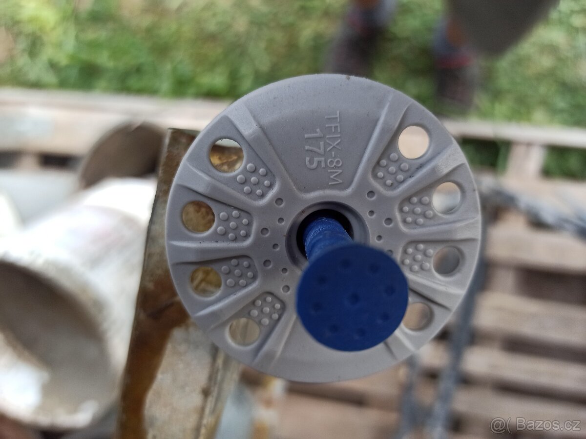 Fasádní hmoždinky