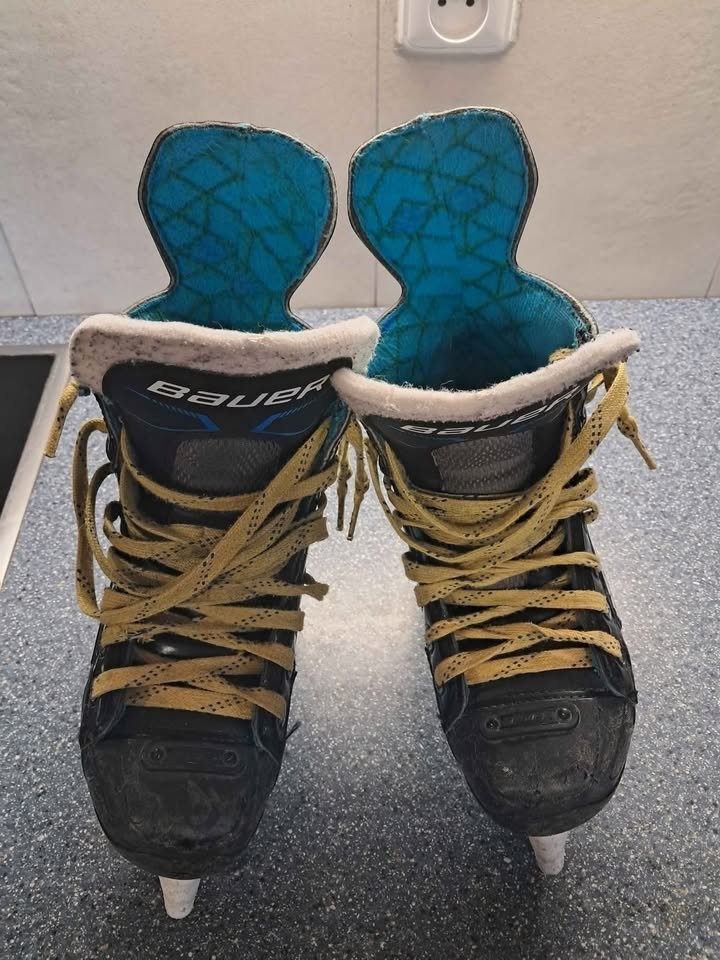 Dětské brusle Bauer vel. 33,5